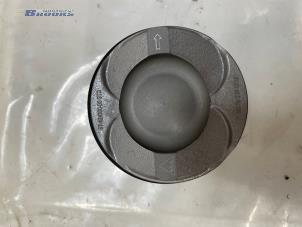 Nieuwe Zuiger Ford Focus 3 1.0 Ti-VCT EcoBoost 12V 100 Prijs € 60,50 Inclusief btw aangeboden door Autobedrijf Brooks