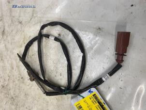 Gebruikte Uitlaat temperatuursensor Volkswagen Golf VII (AUA) 1.6 TDI BMT 16V Prijs € 20,00 Margeregeling aangeboden door Autobedrijf Brooks