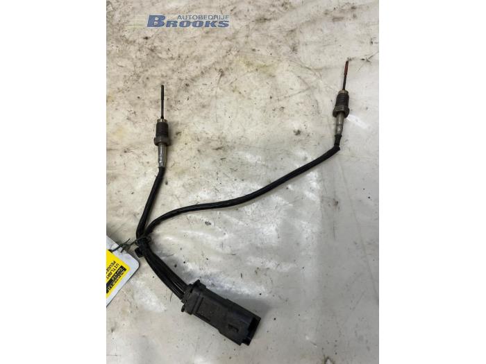 Gebruikte Uitlaat temperatuursensor Peugeot 308 SW (L4/L9/LC/LJ/LR) 1.6 BlueHDi 120 Prijs € 50,00 Margeregeling aangeboden door Autobedrijf Brooks