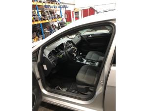 Gebruikte Bekleding Set (compleet) Volkswagen Golf VII (AUA) 1.6 TDI BMT 16V Prijs op aanvraag aangeboden door Autobedrijf Brooks