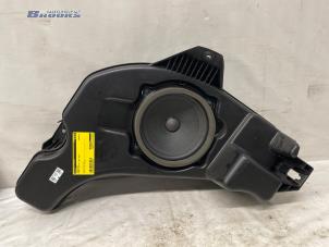 Gebruikte Subwoofer Lynk &amp; Co 01 1.5 PHEV Prijs € 70,00 Margeregeling aangeboden door Autobedrijf Brooks