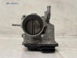 Gebruikte Gasklephuis Hyundai i30 Wagon (GDHF5) 1.6 GDI Blue 16V Prijs € 20,00 Margeregeling aangeboden door Autobedrijf Brooks