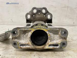 Gebruikte Motorrubber Ford Transit 2.0 TDCi 16V Eco Blue 105 Prijs € 25,00 Margeregeling aangeboden door Autobedrijf Brooks