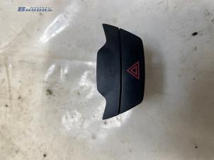 Gebruikte Schakelaar Paniekverlichting Ford Transit 2.0 TDCi 16V Eco Blue 105 Prijs € 10,00 Margeregeling aangeboden door Autobedrijf Brooks