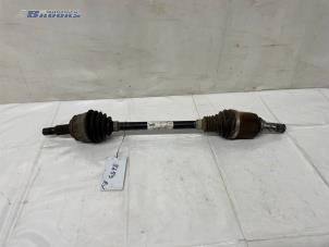 Gebruikte Aandrijfas links-voor Mercedes Citan (415.7) 1.5 108 CDI Euro 6 Prijs € 50,00 Margeregeling aangeboden door Autobedrijf Brooks