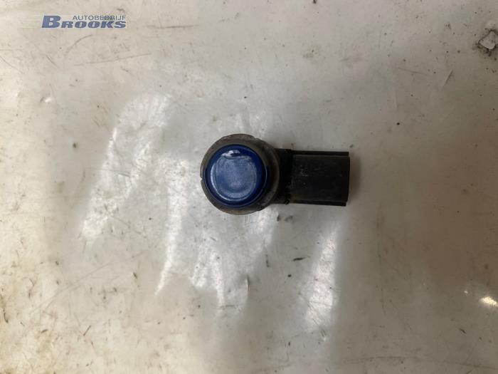 PDC Sensor van een Ford Grand C-Max (DXA) 1.0 Ti-VCT EcoBoost 12V 125 2015