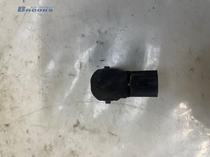 PDC Sensor van een Ford Grand C-Max (DXA) 1.0 Ti-VCT EcoBoost 12V 125 2015