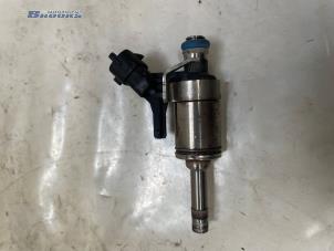 Gebruikte Injector (benzine injectie) BMW 1 serie (F20) 116i 1.6 16V Prijs € 25,00 Margeregeling aangeboden door Autobedrijf Brooks