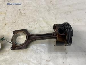 Gebruikte Zuiger BMW 1 serie (F20) 116i 1.6 16V Prijs € 65,00 Margeregeling aangeboden door Autobedrijf Brooks