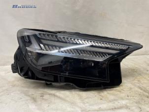 Gebruikte Rechter Koplamp Audi Q4 (F4B) 45 e-tron quattro 82 kWh Prijs € 900,00 Margeregeling aangeboden door Autobedrijf Brooks