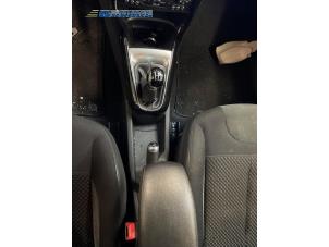 Gebruikte Versnellingspook Citroen DS3 (SA) 1.2 12V PureTech 82 Prijs € 40,00 Margeregeling aangeboden door Autobedrijf Brooks