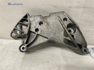 Gebruikte Motorsteun Volkswagen Golf VII (AUA) 2.0 GTI 16V Prijs € 15,00 Margeregeling aangeboden door Autobedrijf Brooks