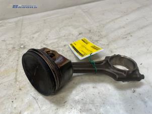 Gebruikte Zuiger Fiat 500 (312) 0.9 TwinAir 85 Prijs € 45,00 Margeregeling aangeboden door Autobedrijf Brooks