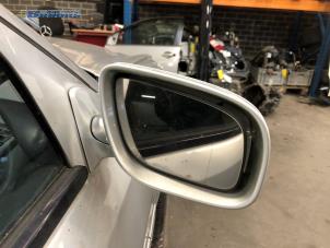 Gebruikte Buitenspiegel rechts Mercedes E Combi 4-matic (S211) 3.0 E-320 CDI 24V Prijs € 100,00 Margeregeling aangeboden door Autobedrijf Brooks