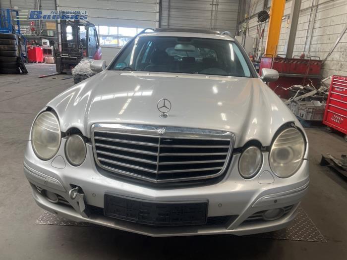 Gebruikte Tank element Pomp Mercedes E Combi 4-matic (S211) 3.0 E-320 CDI 24V Prijs € 40,00 Margeregeling aangeboden door Autobedrijf Brooks