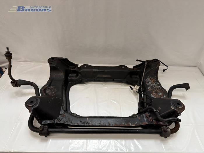 Gebruikte Subframe Mercedes E Combi 4-matic (S211) 3.0 E-320 CDI 24V Prijs € 125,00 Margeregeling aangeboden door Autobedrijf Brooks