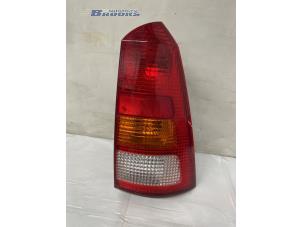 Gebruikte Achterlicht rechts Ford Focus 1 Wagon 1.6 16V Prijs € 15,00 Margeregeling aangeboden door Autobedrijf Brooks