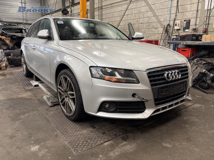 Gebruikte Tank element Pomp Audi A4 Avant (B8) 1.8 TFSI 16V Prijs € 35,00 Margeregeling aangeboden door Autobedrijf Brooks