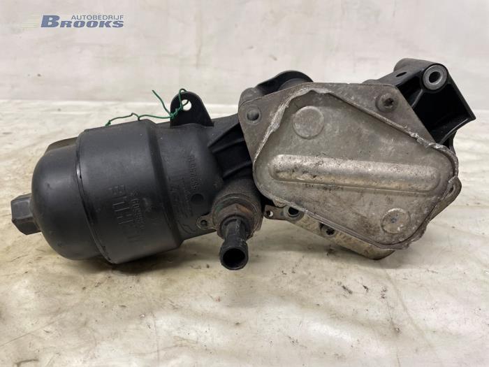 Gebruikte Oliefilterhuis Fiat 500 (312) 0.9 TwinAir 85 Prijs € 35,00 Margeregeling aangeboden door Autobedrijf Brooks