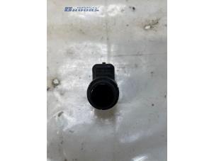 Gebruikte Sensor PDC BMW 7 serie (F01/02/03/04) 750i,Li,LiS V8 32V Prijs € 15,00 Margeregeling aangeboden door Autobedrijf Brooks