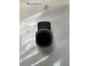 Gebruikte Parkeersensor BMW 7 serie (F01/02/03/04) 750i,Li,LiS V8 32V Prijs € 15,00 Margeregeling aangeboden door Autobedrijf Brooks