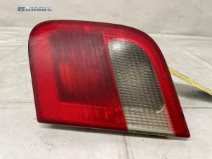 Gebruikte Achterlicht rechts BMW 3 serie (E46/4) 318i Prijs € 15,00 Margeregeling aangeboden door Autobedrijf Brooks