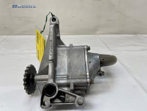 Gebruikte Oliepomp Mercedes Vito (639.6) 2.2 109 CDI 16V Prijs € 60,00 Margeregeling aangeboden door Autobedrijf Brooks