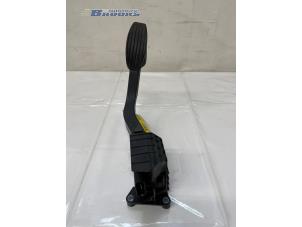 Gebruikte Gaspedaal Fiat 500 (312) 1.2 Prijs € 20,00 Margeregeling aangeboden door Autobedrijf Brooks