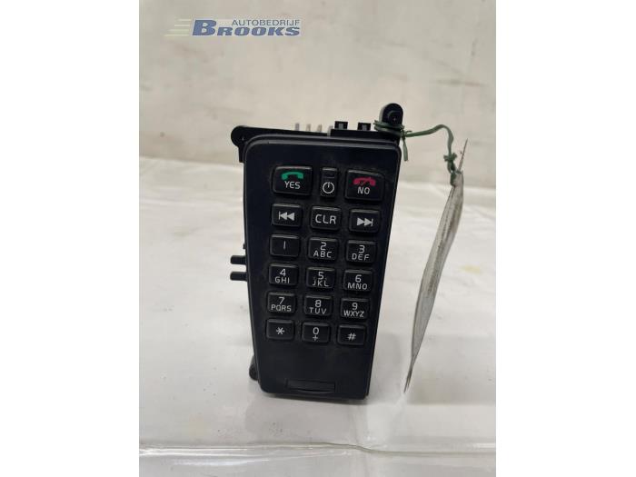 Gebruikte Telefoon Module Volvo V70 (SW) 2.4 20V 170 Prijs € 30,00 Margeregeling aangeboden door Autobedrijf Brooks
