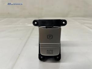 Gebruikte Handrem schakelaar Hyundai Nexo I FCEV FWD Prijs € 50,00 Margeregeling aangeboden door Autobedrijf Brooks