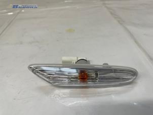 Nieuwe Pinker rechts BMW 1 serie (E87/87N) 116d 16V Prijs € 12,10 Inclusief btw aangeboden door Autobedrijf Brooks