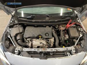 Gebruikte Gasklephuis Opel Astra K Sports Tourer 1.6 CDTI 110 16V Prijs € 25,00 Margeregeling aangeboden door Autobedrijf Brooks