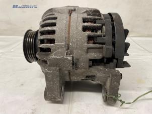 Gebruikte Dynamo Renault Twingo II (CN) 1.2 16V Prijs € 20,00 Margeregeling aangeboden door Autobedrijf Brooks