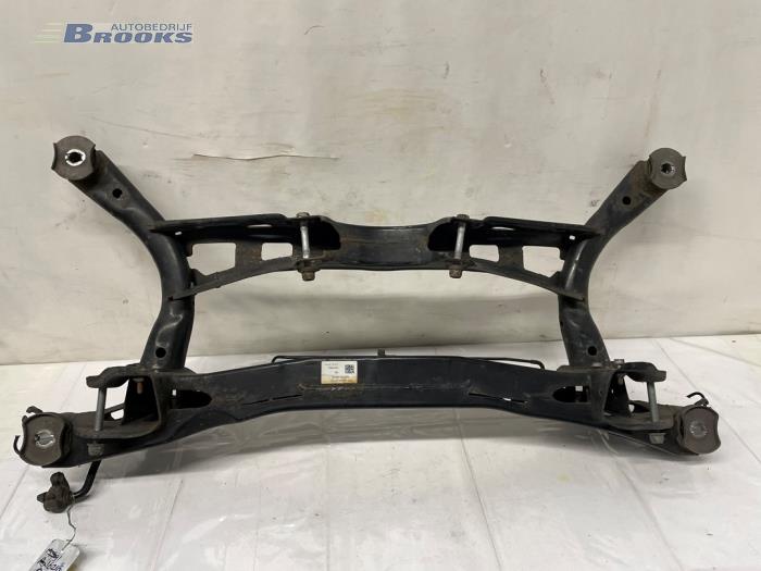 Subframe van een Volkswagen Passat Variant (3G5) 1.6 TDI 16V 2018