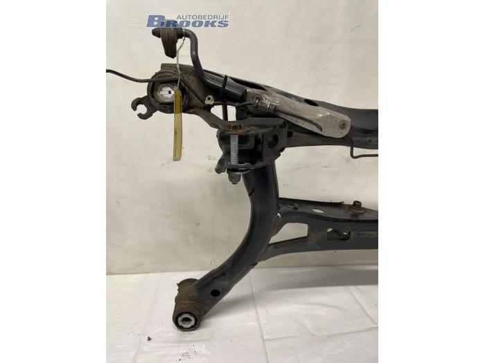 Subframe van een Volkswagen Passat Variant (3G5) 1.6 TDI 16V 2018