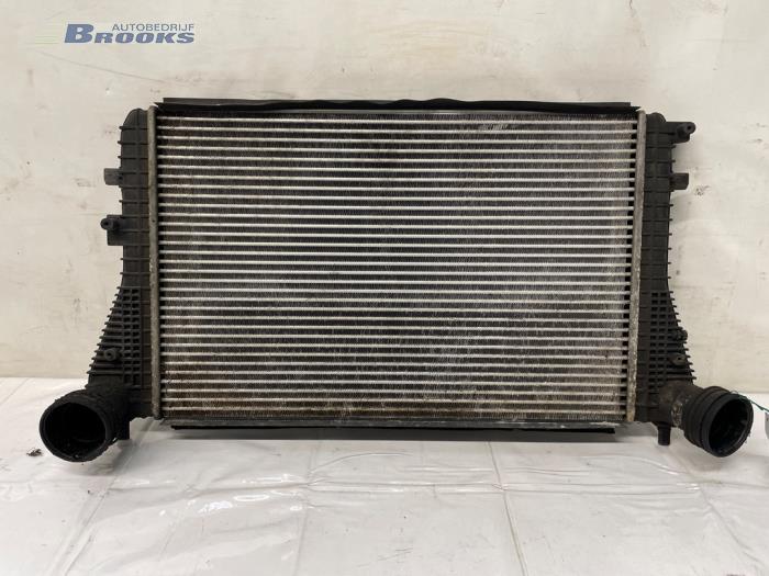 Gebruikte Intercooler Volkswagen Touran (1T1/T2) 1.9 TDI 105 Euro 3 Prijs € 25,00 Margeregeling aangeboden door Autobedrijf Brooks