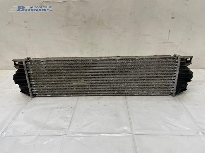 Gebruikte Intercooler Opel Movano (4A1; 4A2; 4B2; 4B3; 4C2; 4C3) 2.8 DTI Prijs € 35,00 Margeregeling aangeboden door Autobedrijf Brooks