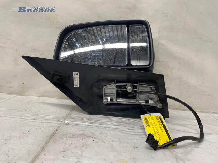 Buitenspiegel rechts van een Mercedes-Benz Sprinter 3,5t (906.63) 314 CDI 16V 2018
