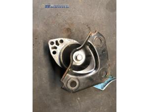 Gebruikte Motorsteun Ford Fiesta 5 (JD/JH) 1.4 TDCi Prijs € 25,00 Margeregeling aangeboden door Autobedrijf Brooks