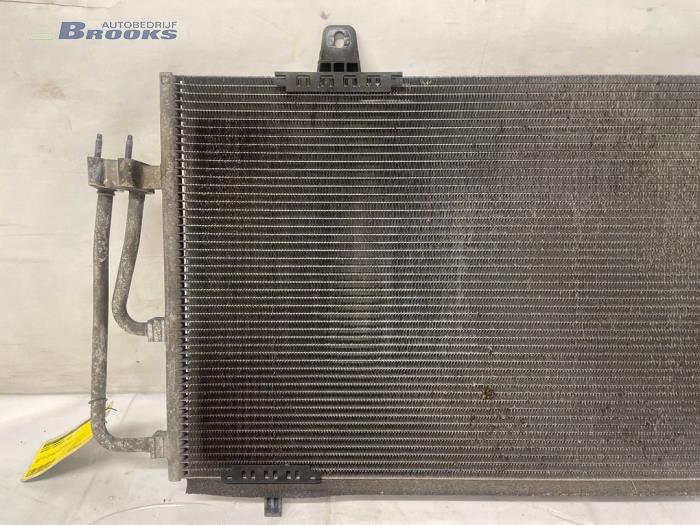 Airco Condensor van een Peugeot 2008 (UD/UK/UR/US/UX) e-2008 50 kWh 2020