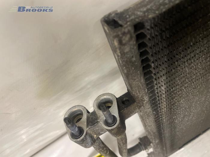 Airco Condensor van een Peugeot 2008 (UD/UK/UR/US/UX) e-2008 50 kWh 2020