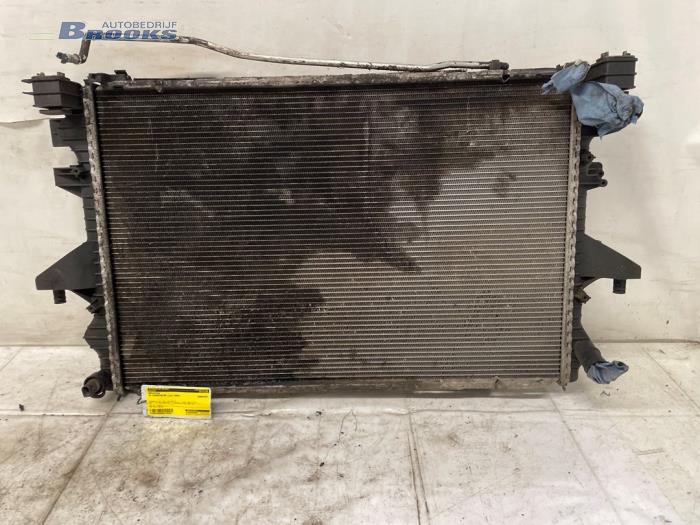 Gebruikte Radiateur Volkswagen Transporter T5 2.5 TDi 4Motion Prijs € 30,00 Margeregeling aangeboden door Autobedrijf Brooks
