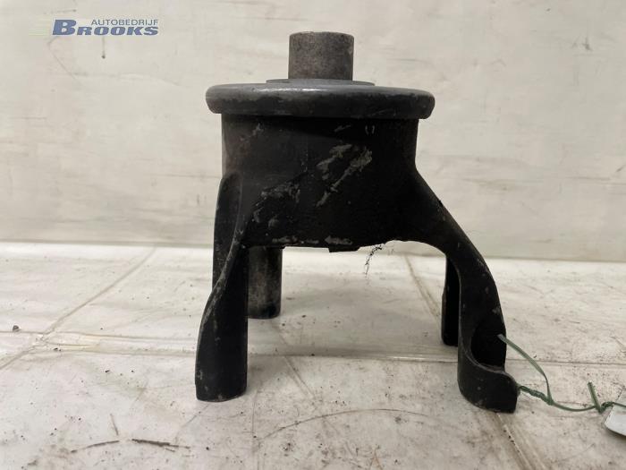 Gebruikte Motorrubber Volkswagen Transporter T5 2.5 TDi Prijs € 20,00 Margeregeling aangeboden door Autobedrijf Brooks