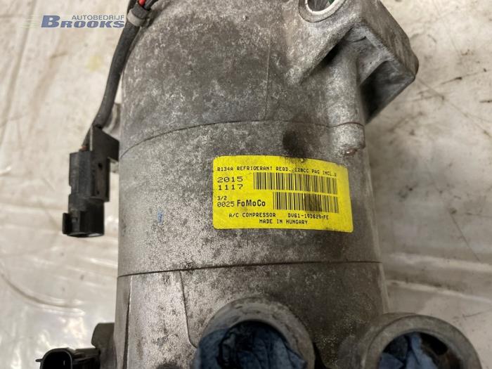 Aircopomp van een Ford Grand C-Max (DXA) 1.0 Ti-VCT EcoBoost 12V 125 2015