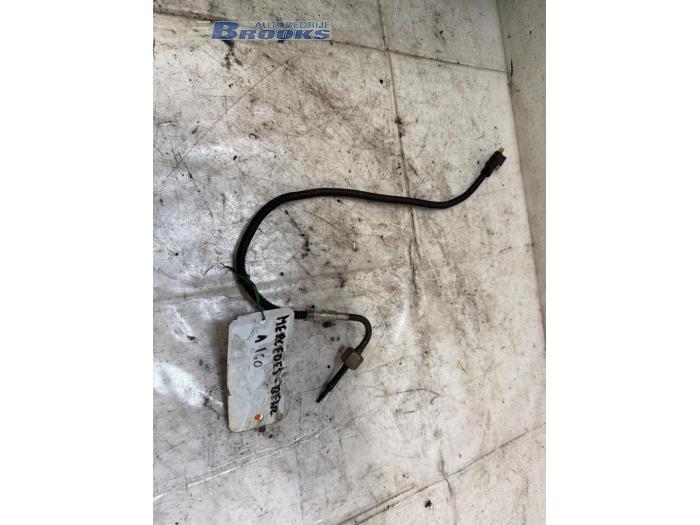 Gebruikte Uitlaat temperatuursensor Mercedes Sprinter 3,5t (907.6/910.6) 315 CDI 2.0 D RWD Prijs € 40,00 Margeregeling aangeboden door Autobedrijf Brooks