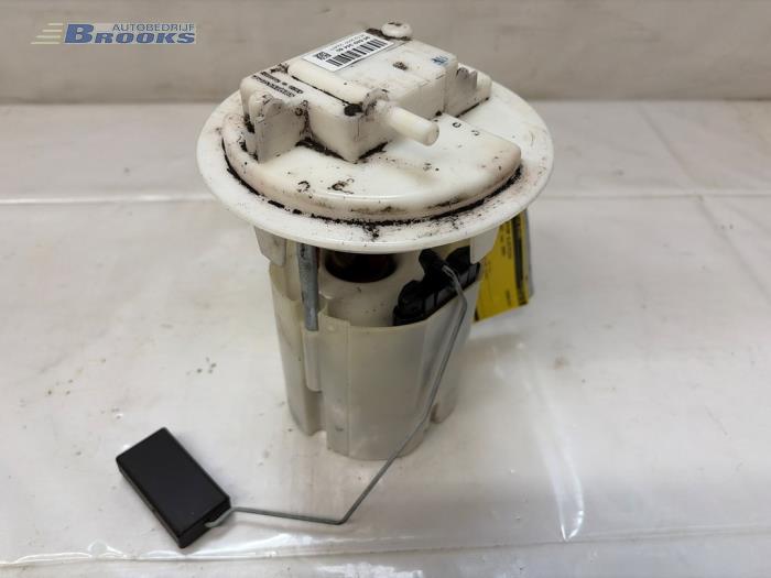 Gebruikte Tank element Pomp Peugeot 207 CC (WB) 1.6 16V Prijs € 15,00 Margeregeling aangeboden door Autobedrijf Brooks