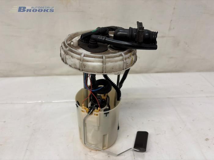 Gebruikte Tank element Pomp Iveco New Daily VI 33S16, 35C16, 35S16 Prijs € 45,00 Margeregeling aangeboden door Autobedrijf Brooks