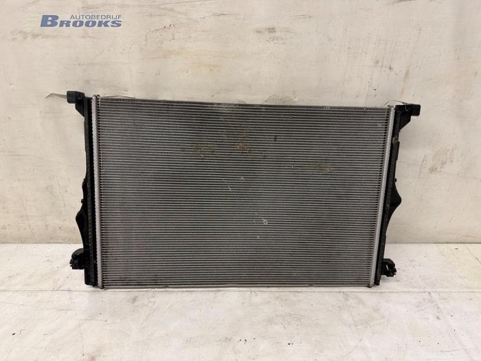 Gebruikte Radiateur Mercedes EQB (X243) 250 67 kWh Prijs € 275,00 Margeregeling aangeboden door Autobedrijf Brooks