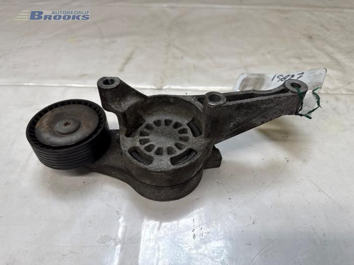 Gebruikte Spanner multiriem Volkswagen Caddy III (2KA,2KH,2CA,2CH) 1.9 TDI Prijs € 15,00 Margeregeling aangeboden door Autobedrijf Brooks
