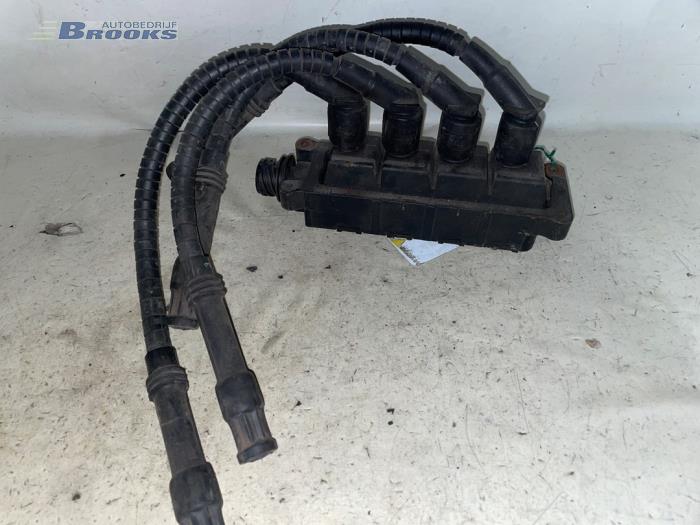 Bobine van een BMW 3 serie Compact (E36/5) 316i 1994